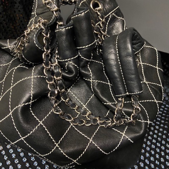 🖤 HP🎉Chanel Bucket Lambskin Bag - Picture 3 of 16